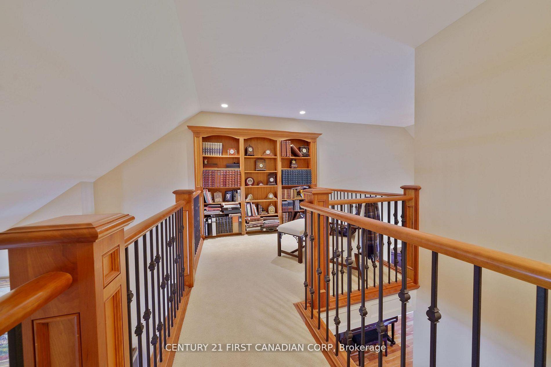 Photo 9 of 2091 Valleyrun Boulevard, London, North R — HOMEH