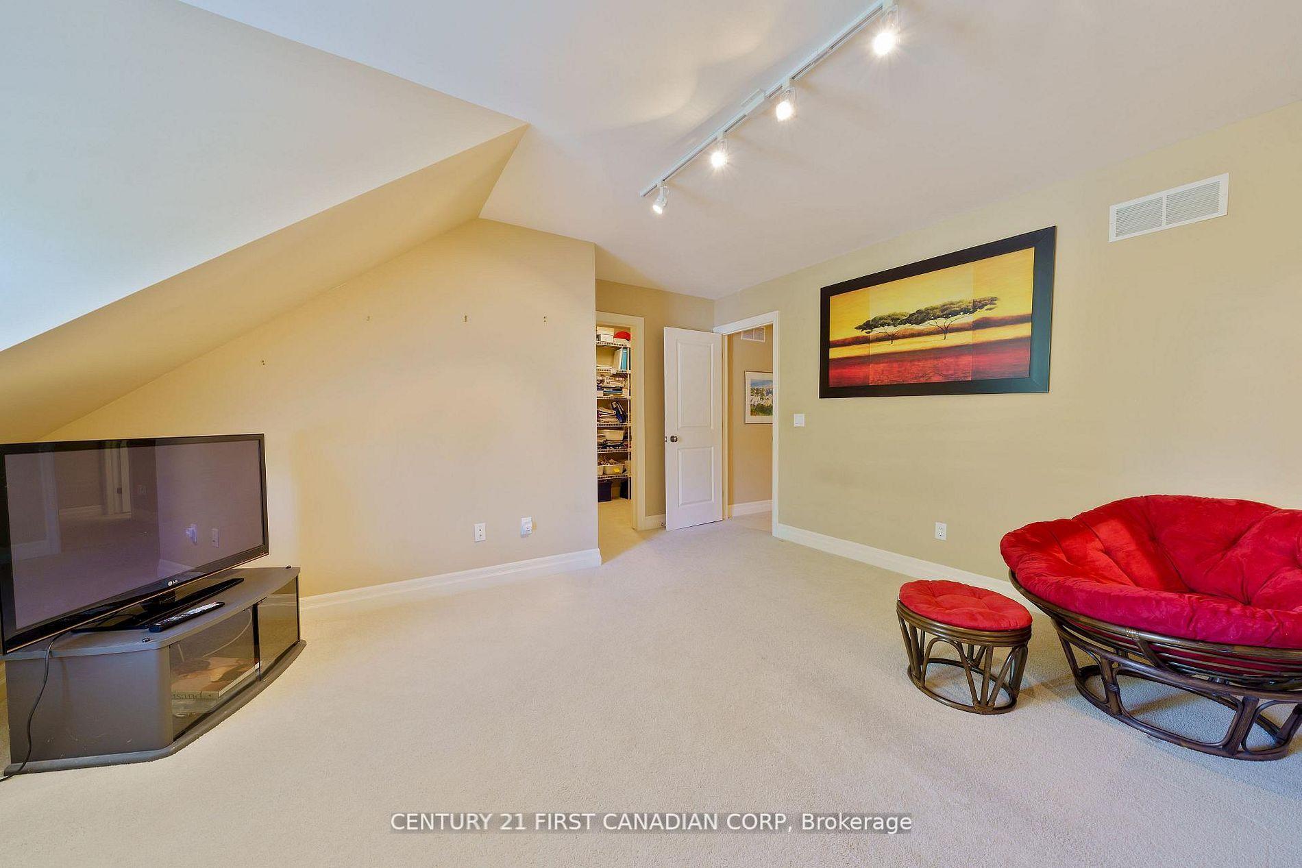 Photo 27 of 2091 Valleyrun Boulevard, London, North R — HOMEH