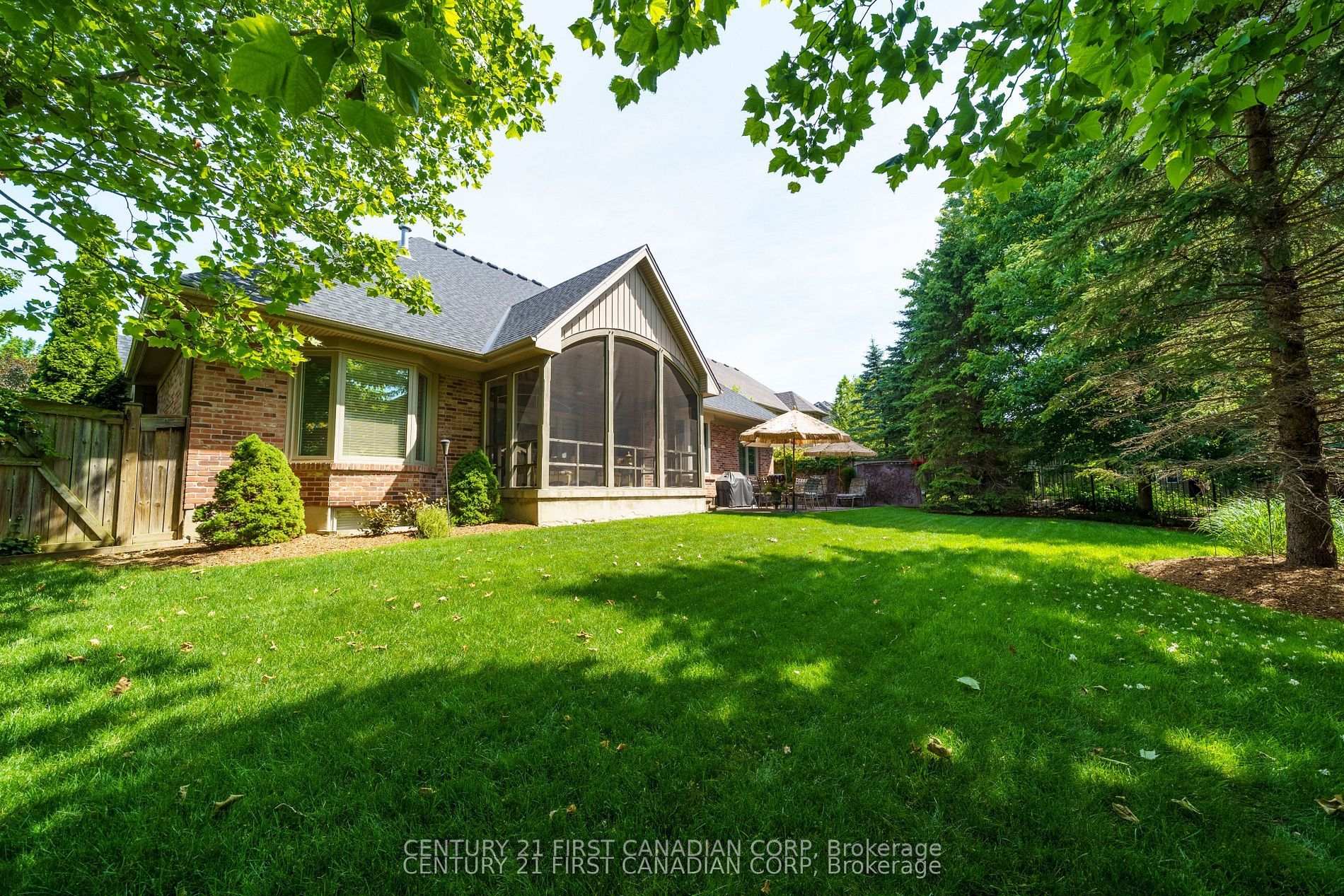 Photo 29 of 2091 Valleyrun Boulevard, London, North R — HOMEH
