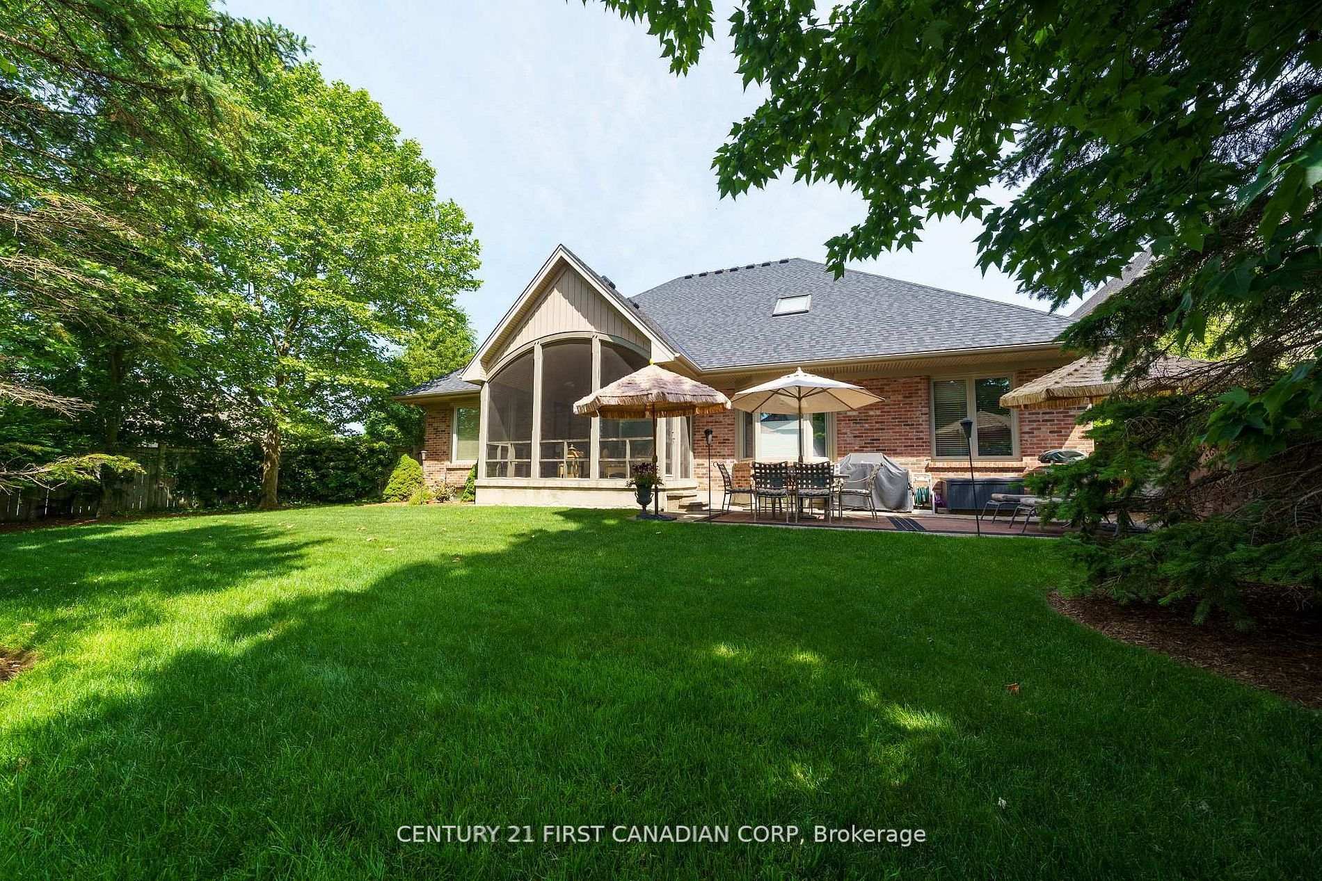 Photo 30 of 2091 Valleyrun Boulevard, London, North R — HOMEH