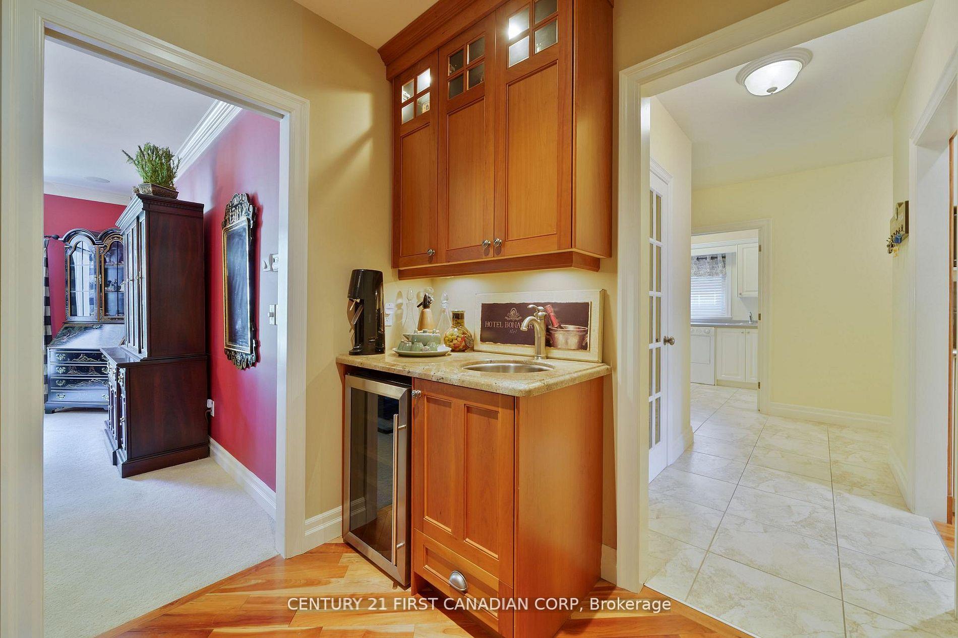Photo 31 of 2091 Valleyrun Boulevard, London, North R — HOMEH