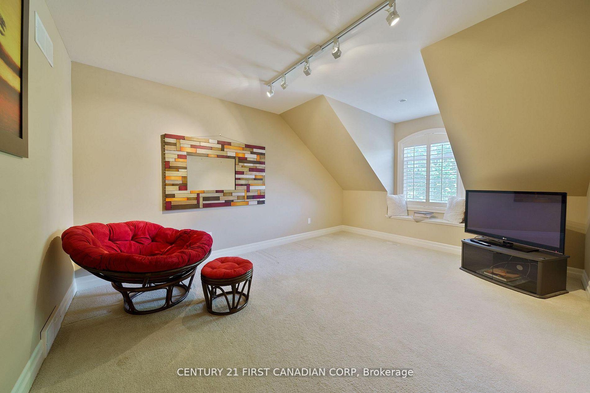 Photo 38 of 2091 Valleyrun Boulevard, London, North R — HOMEH