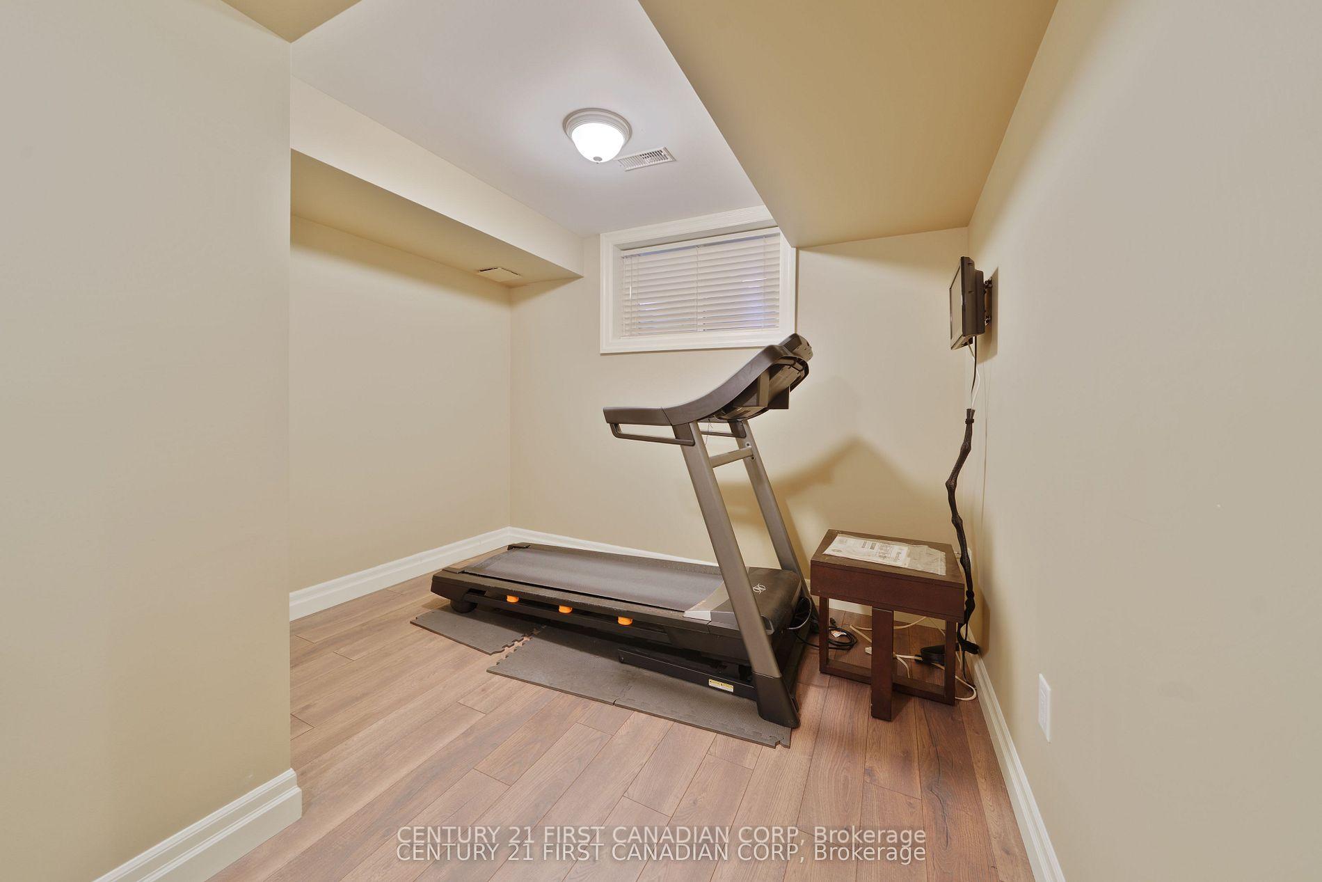 Photo 39 of 2091 Valleyrun Boulevard, London, North R — HOMEH