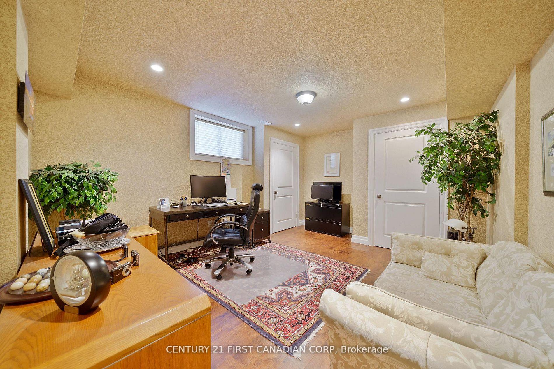 Photo 45 of 2091 Valleyrun Boulevard, London, North R — HOMEH