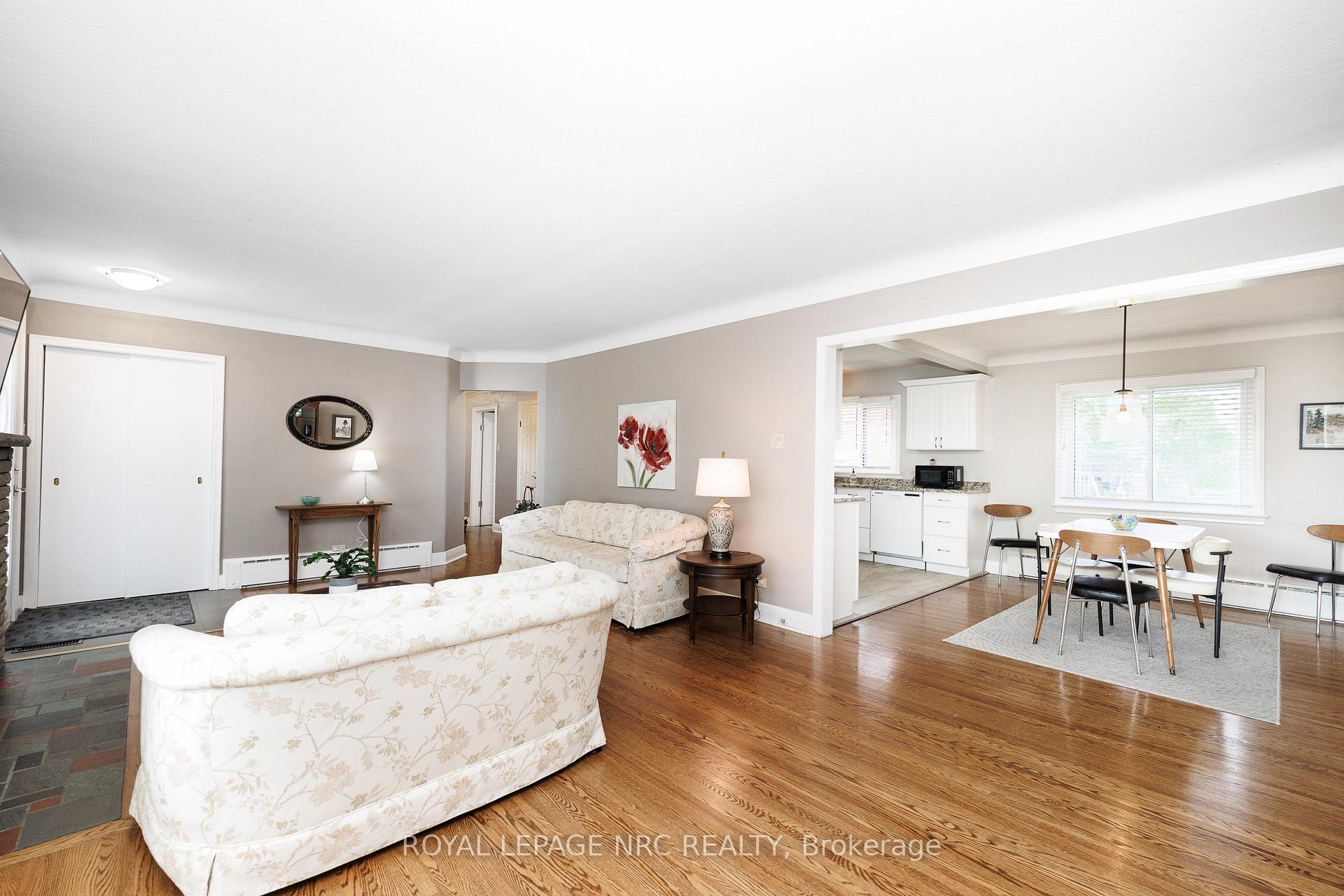 Photo 11 of 24 Munro Street, Thorold, Thorold Downtown — HOMEH