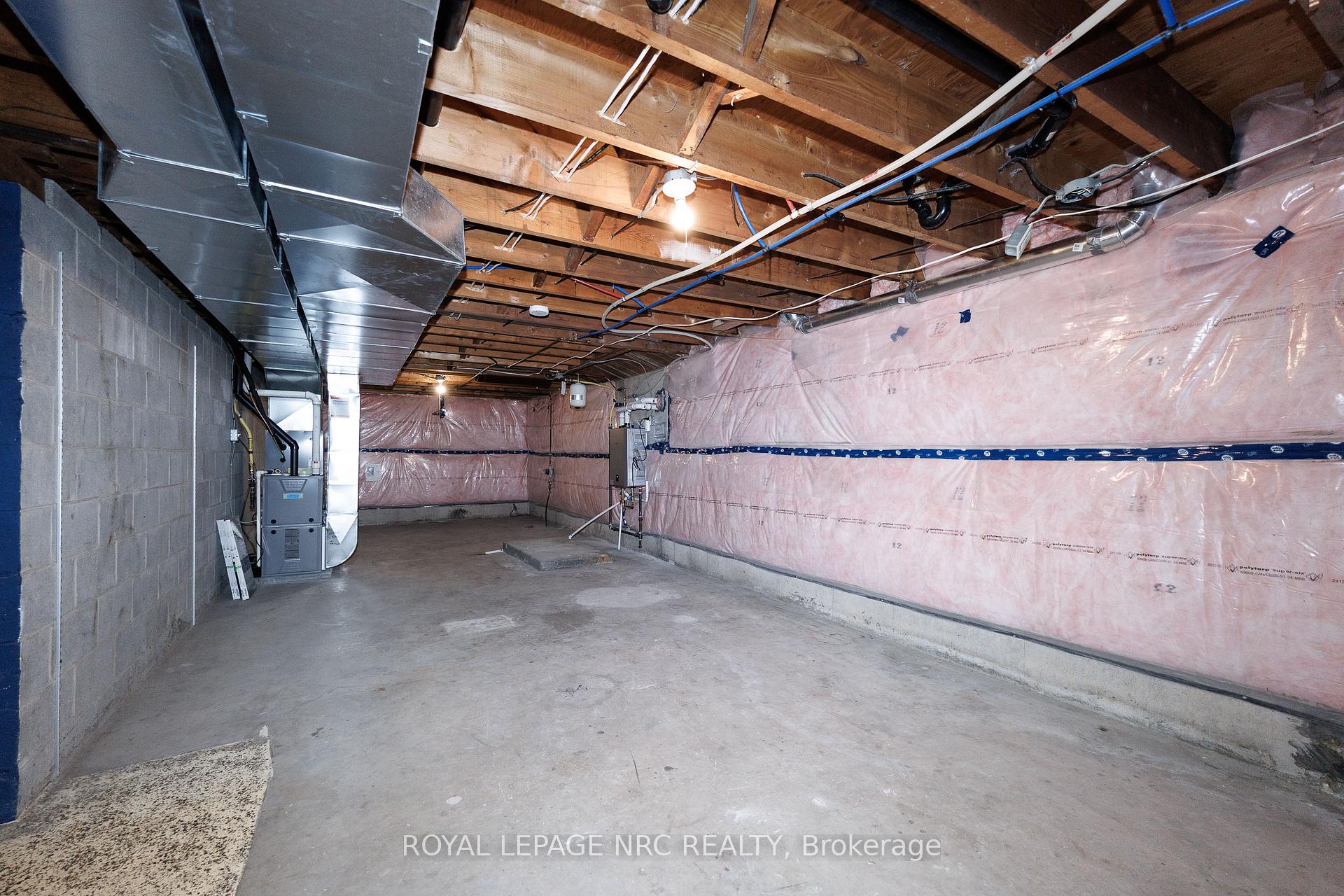 Photo 33 of 24 Munro Street, Thorold, Thorold Downtown — HOMEH