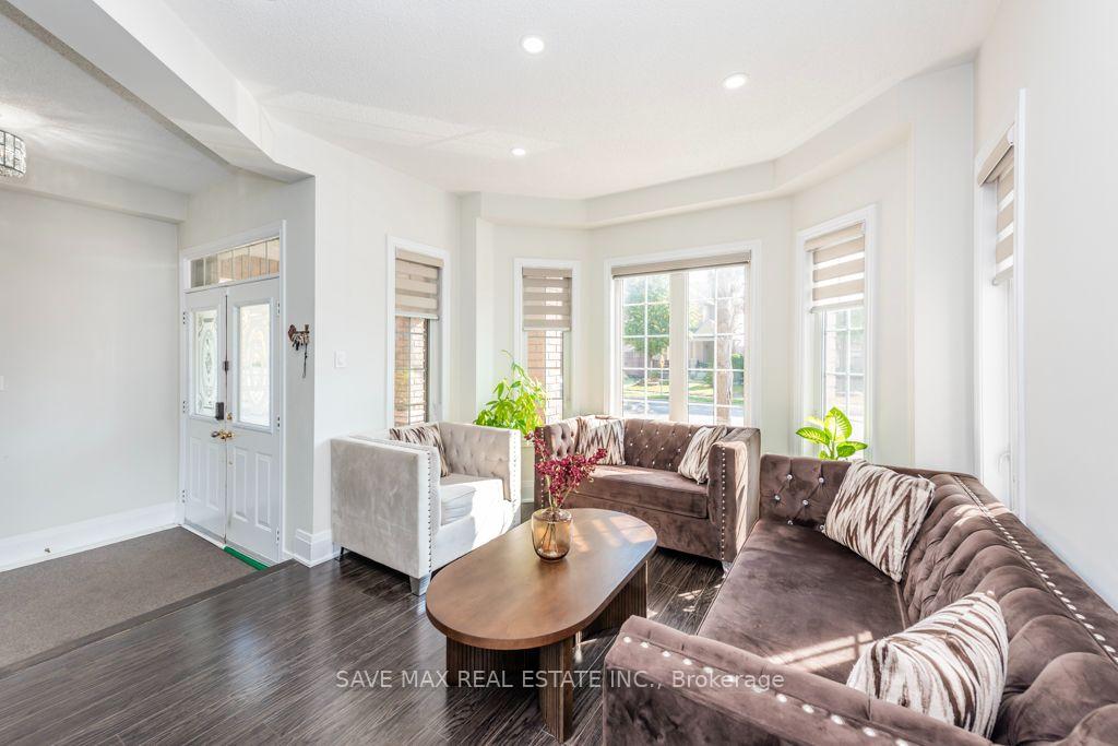 Photo 6 of 98 Octillo Boulevard, Brampton, Sandringham-Wellington — HOMEH