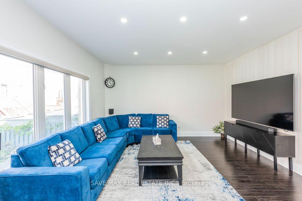 Photo 10 of 98 Octillo Boulevard, Brampton, Sandringham-Wellington — HOMEH