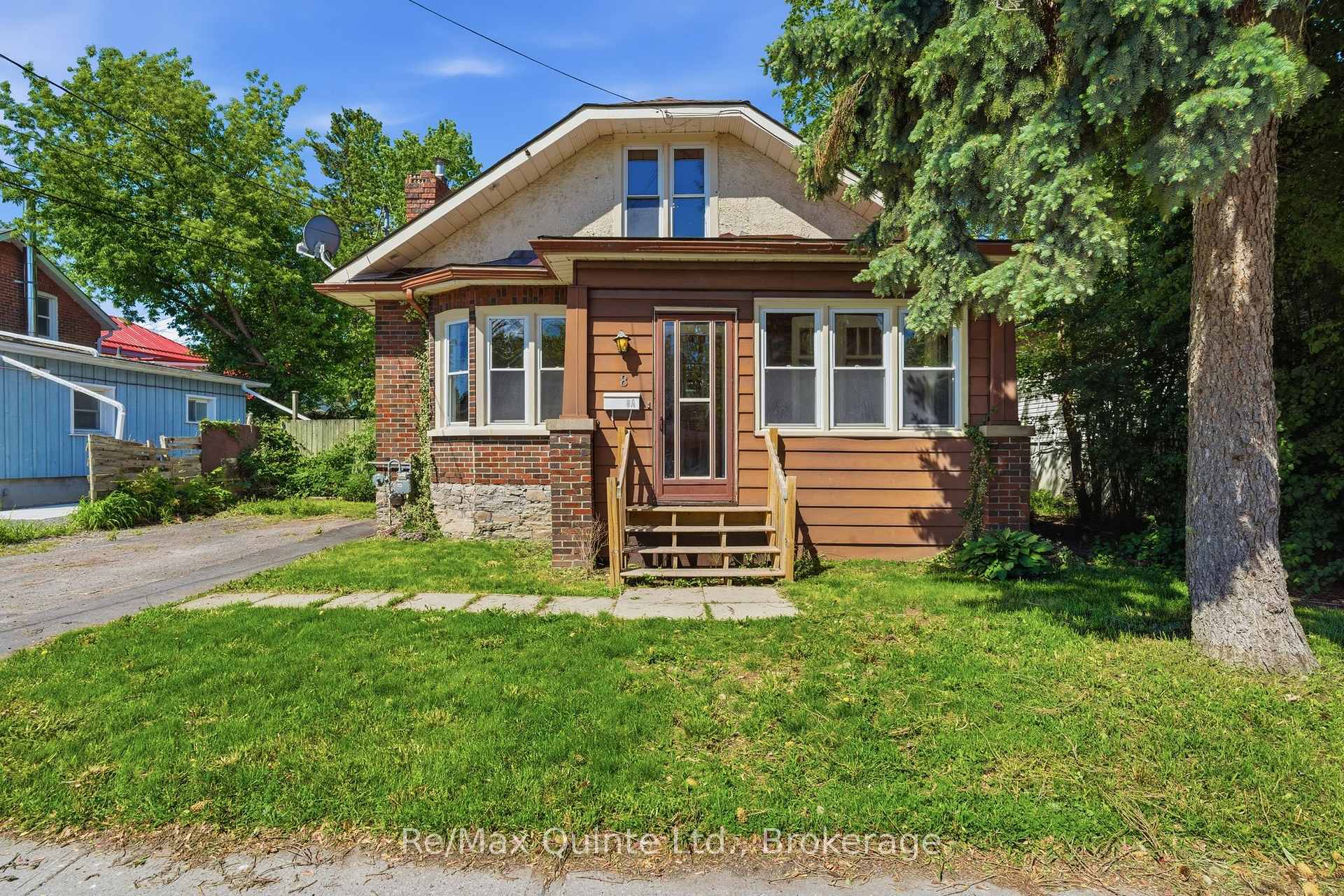 Photo 3 of 8 Dunbar Street, Belleville, Belleville Ward — HOMEH