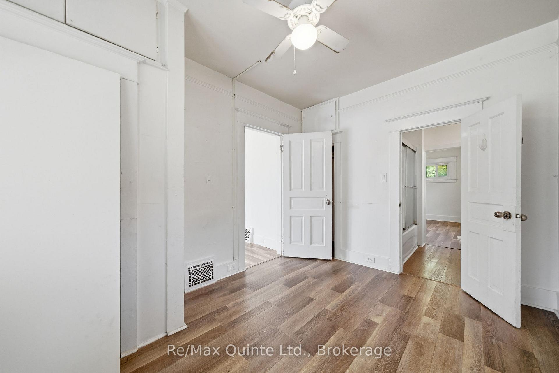 Photo 23 of 8 Dunbar Street, Belleville, Belleville Ward — HOMEH
