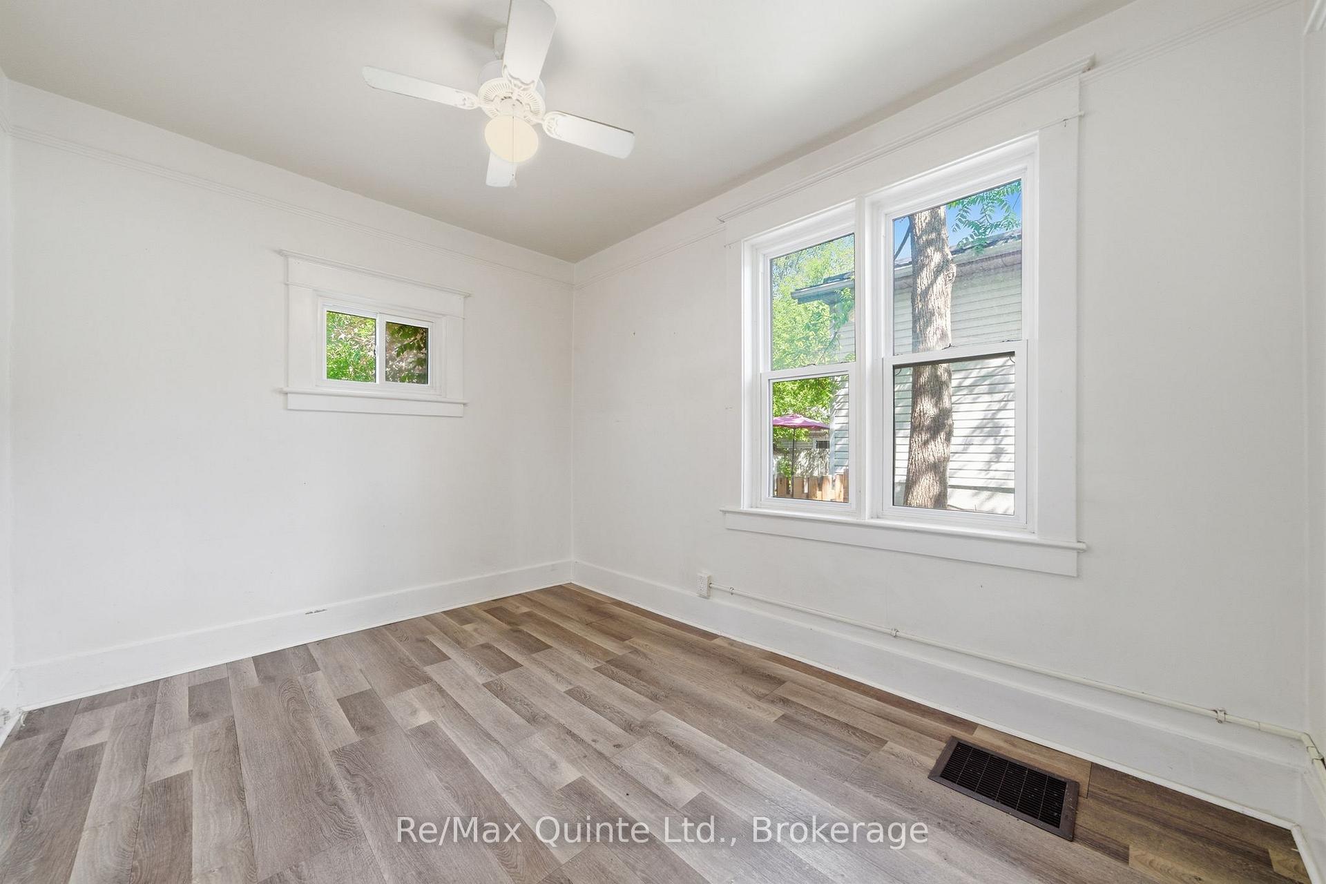 Photo 25 of 8 Dunbar Street, Belleville, Belleville Ward — HOMEH
