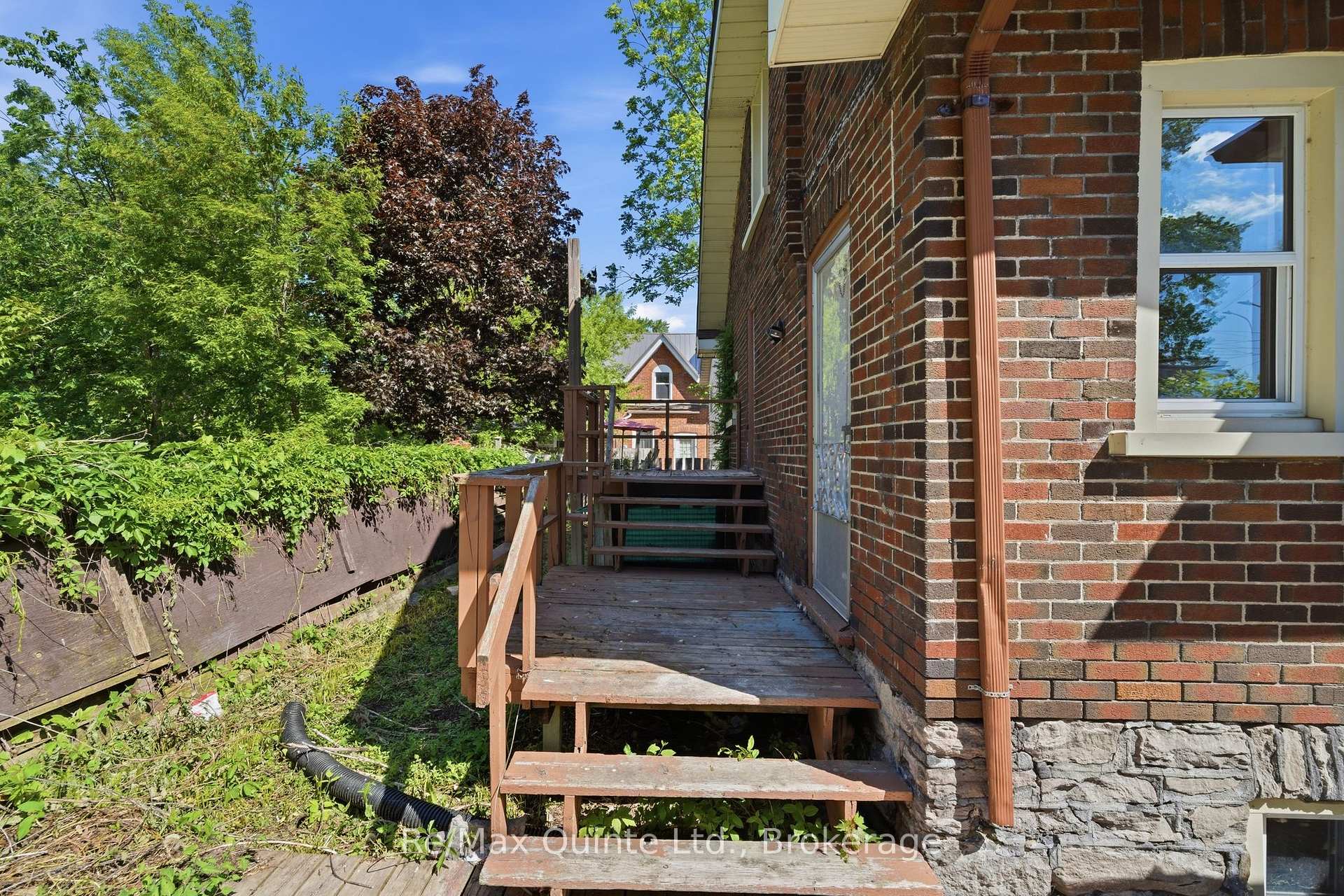 Photo 34 of 8 Dunbar Street, Belleville, Belleville Ward — HOMEH