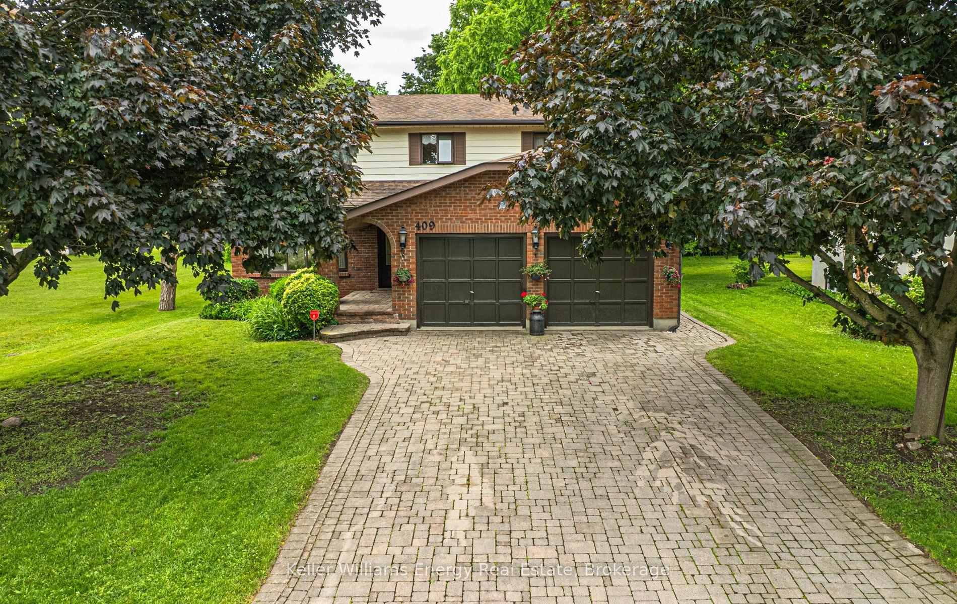 Photo 2 of 409 Gilbert Street E, Whitby, Downtown Whitby — HOMEH