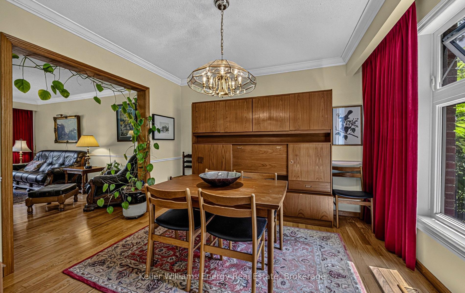 Photo 17 of 409 Gilbert Street E, Whitby, Downtown Whitby — HOMEH
