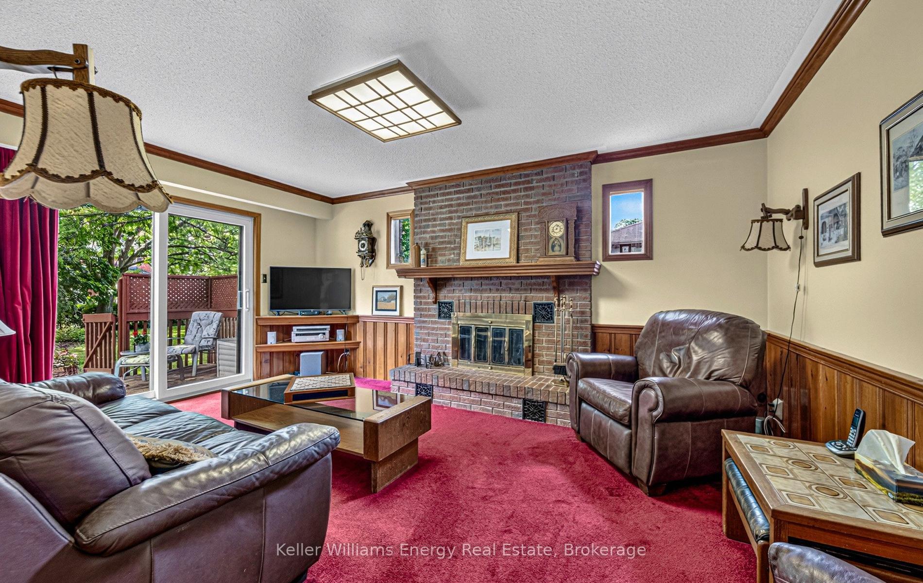 Photo 21 of 409 Gilbert Street E, Whitby, Downtown Whitby — HOMEH