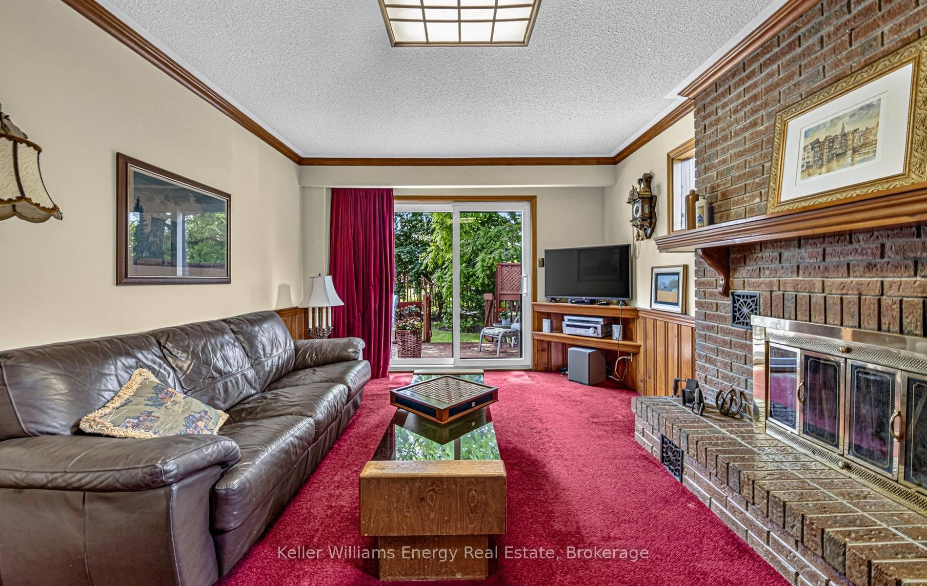 Photo 22 of 409 Gilbert Street E, Whitby, Downtown Whitby — HOMEH