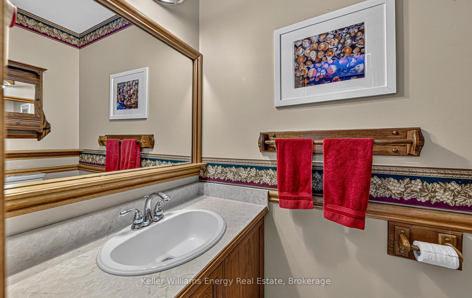 Photo 23 of 409 Gilbert Street E, Whitby, Downtown Whitby — HOMEH