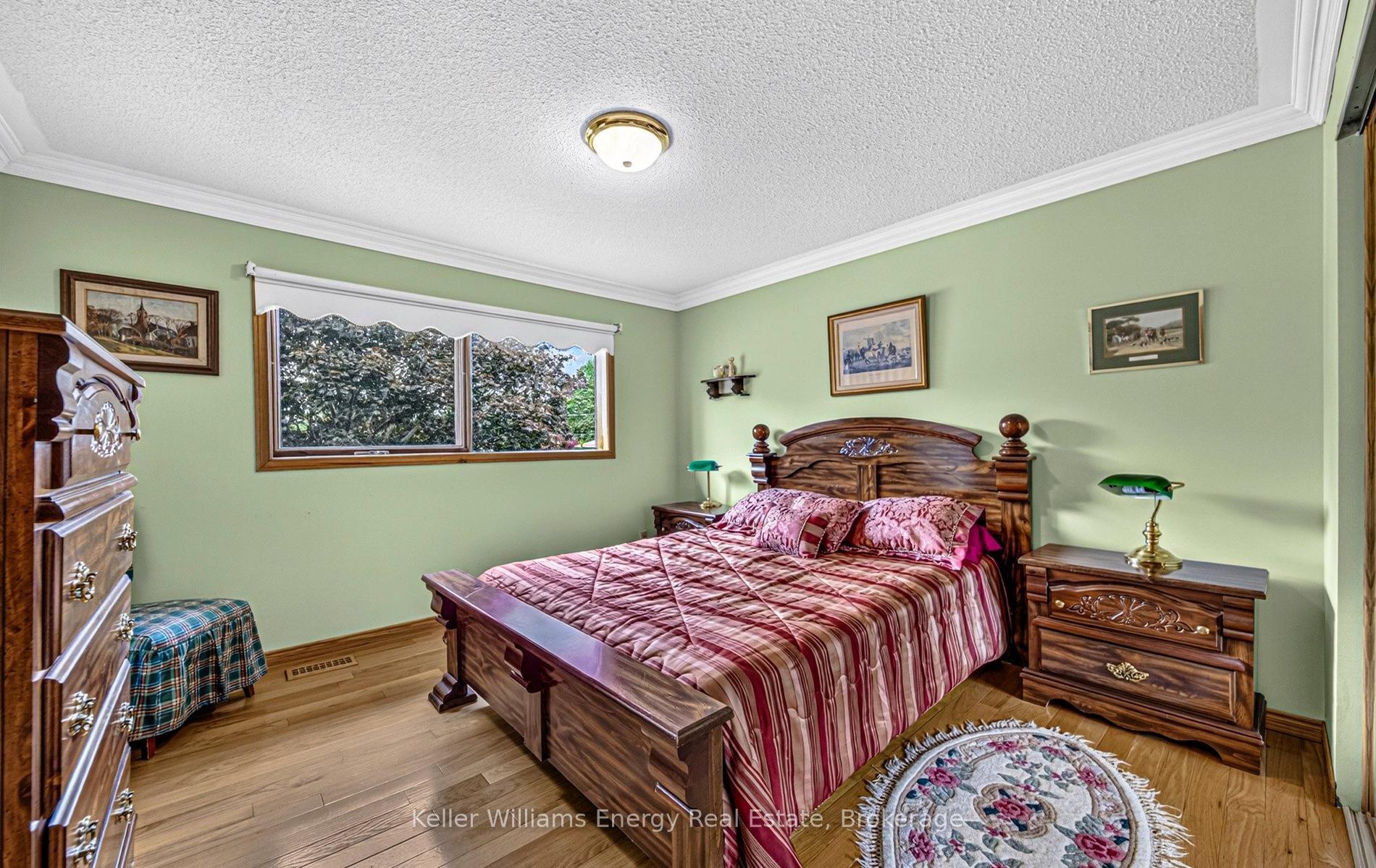 Photo 33 of 409 Gilbert Street E, Whitby, Downtown Whitby — HOMEH