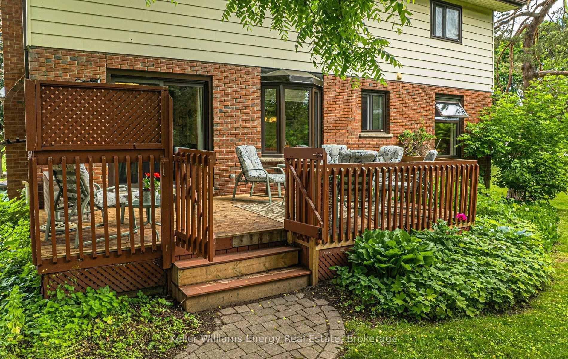 Photo 38 of 409 Gilbert Street E, Whitby, Downtown Whitby — HOMEH