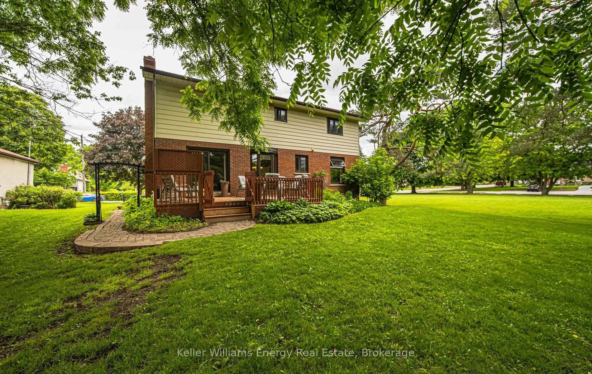 Photo 43 of 409 Gilbert Street E, Whitby, Downtown Whitby — HOMEH