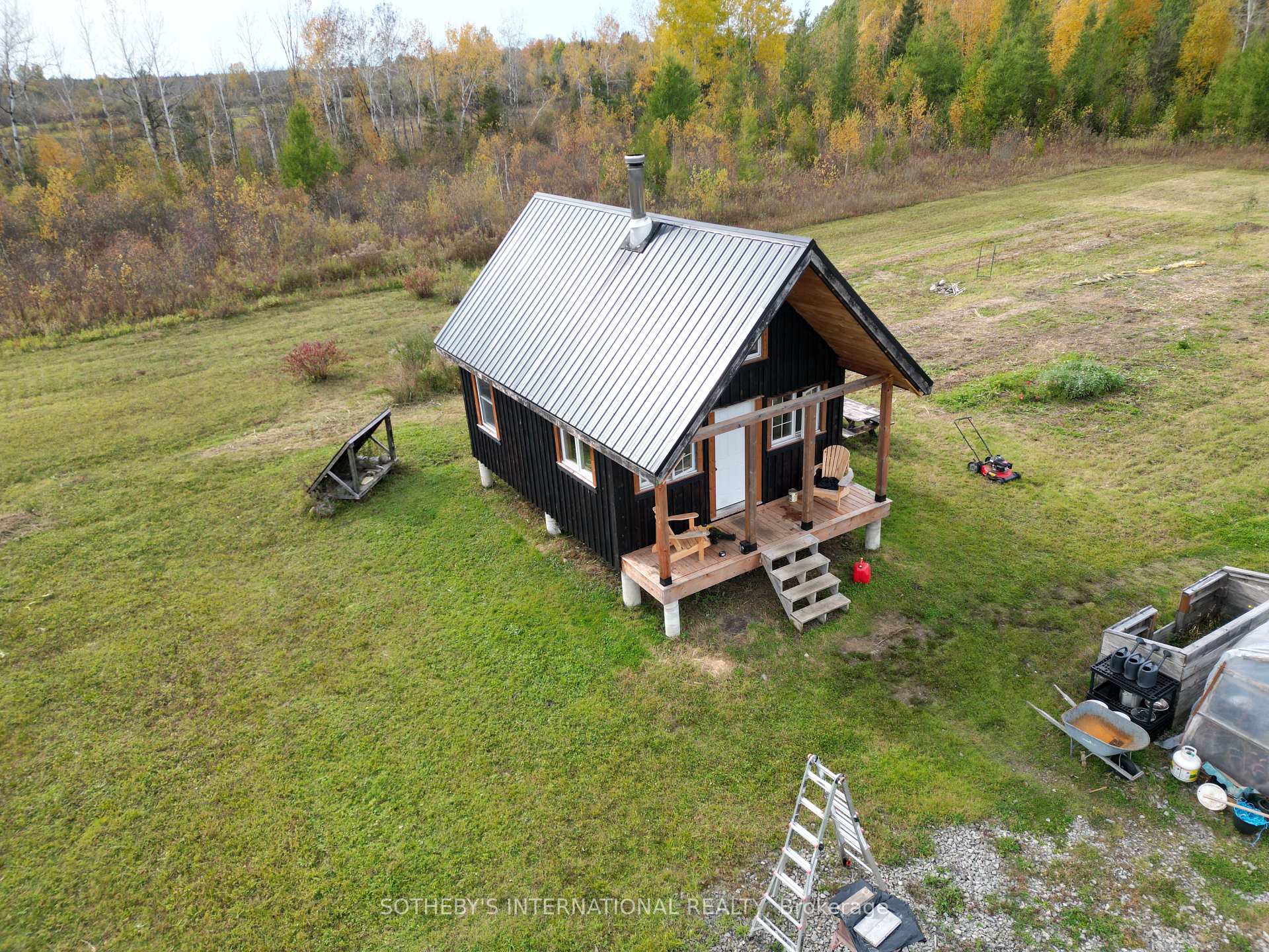 Photo of 988 Pioneer Road