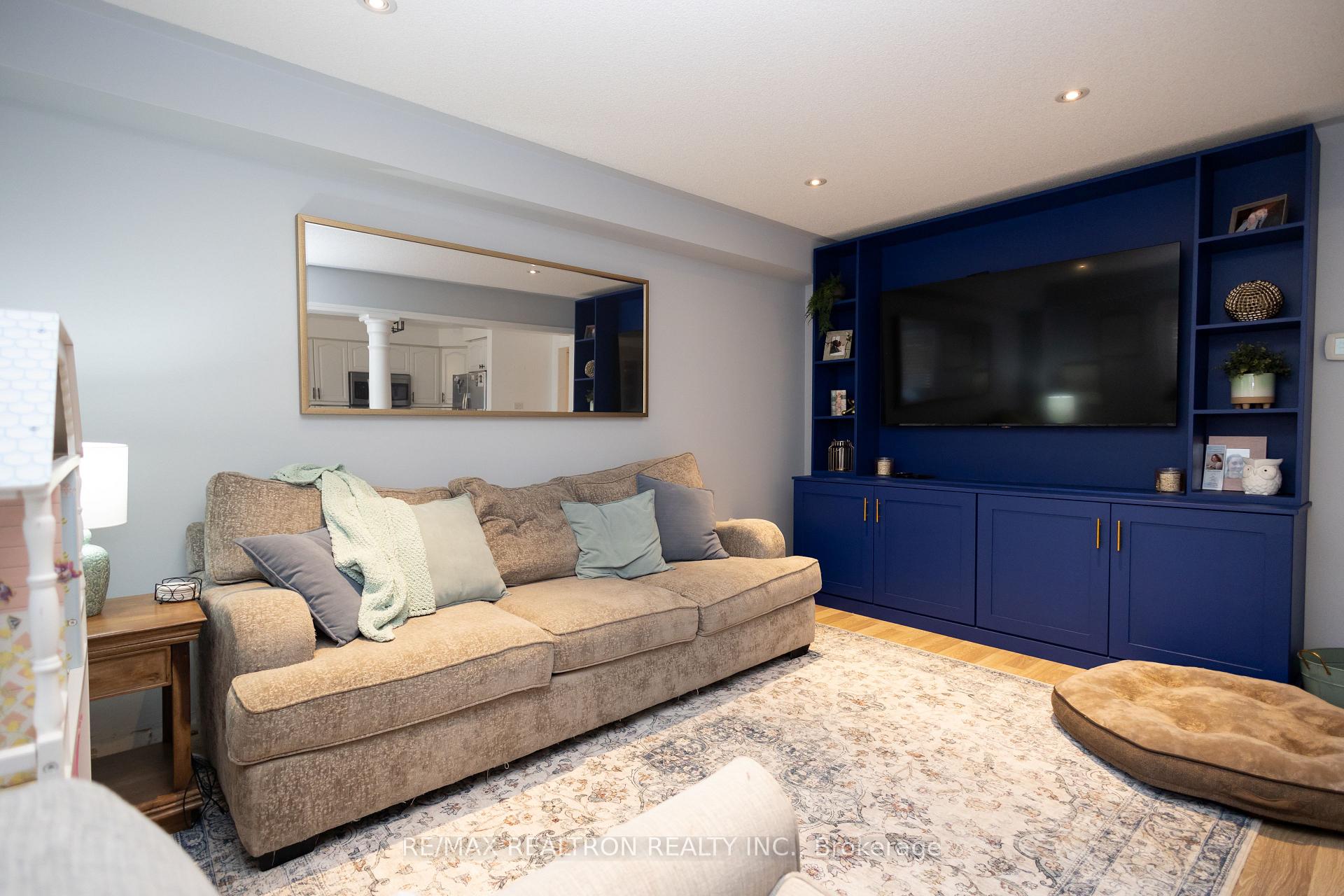 Photo 5 of 119 William Cowles Drive, Clarington, Bowmanville — HOMEH