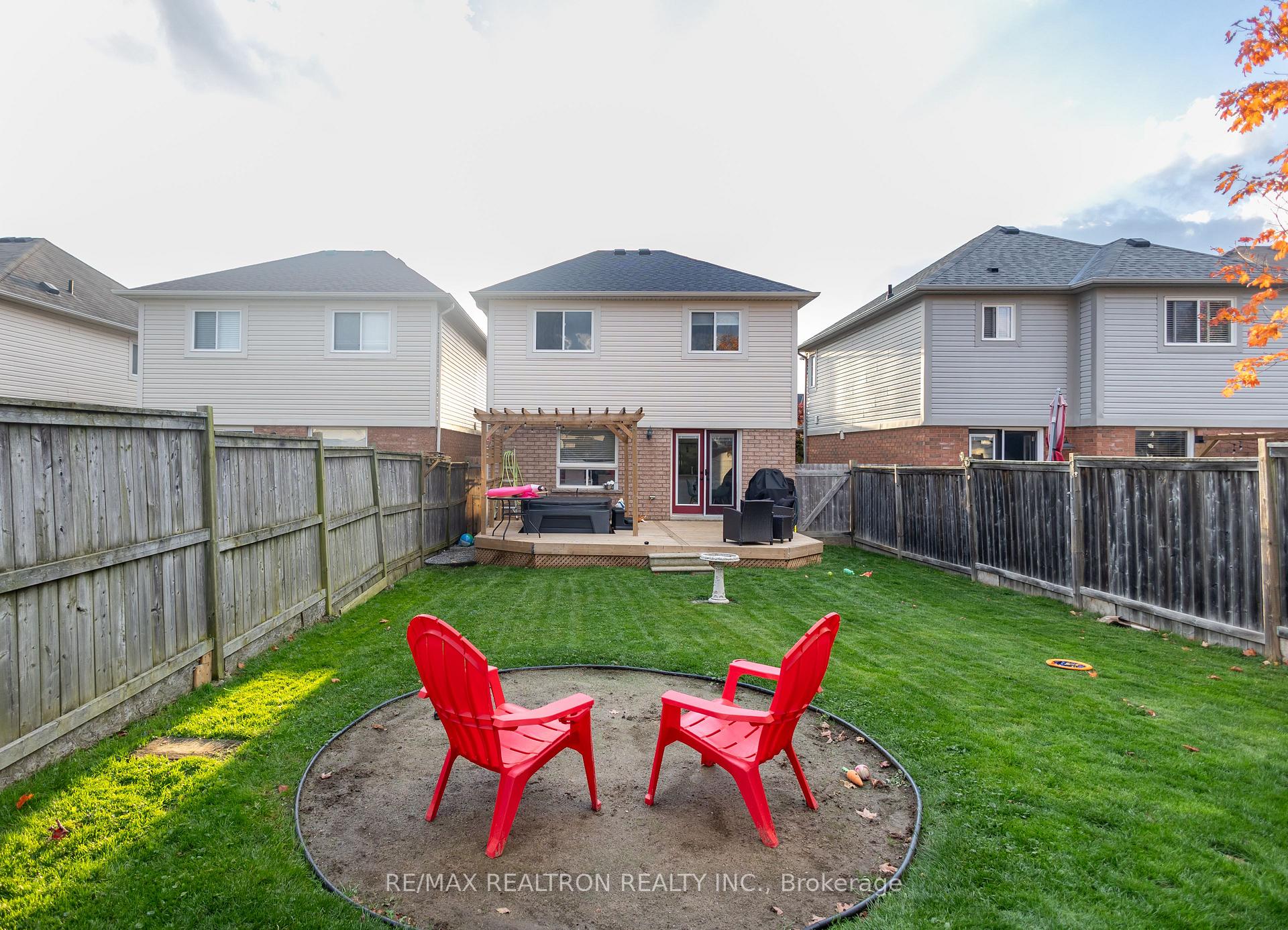 Photo 6 of 119 William Cowles Drive, Clarington, Bowmanville — HOMEH