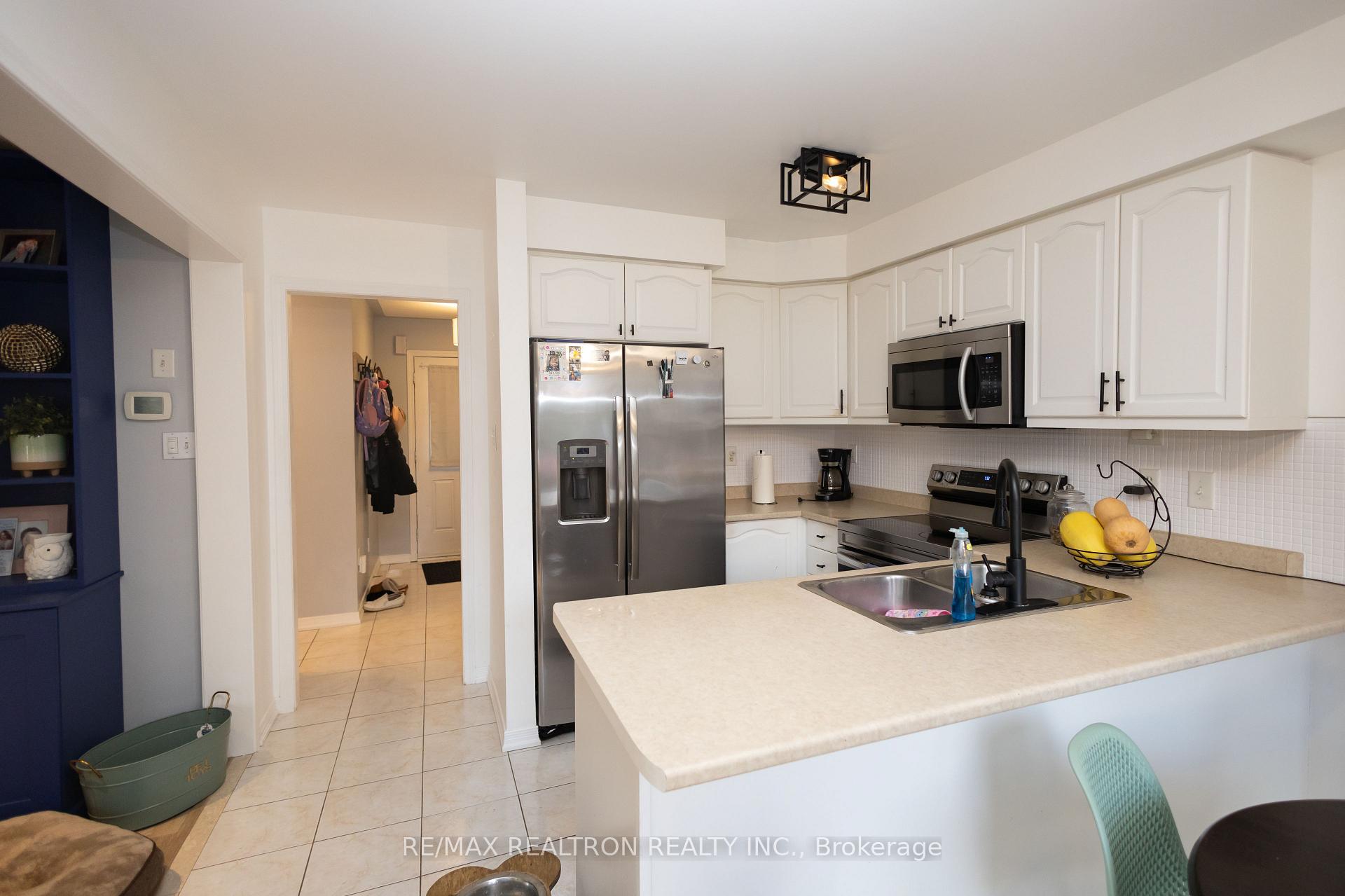 Photo 15 of 119 William Cowles Drive, Clarington, Bowmanville — HOMEH