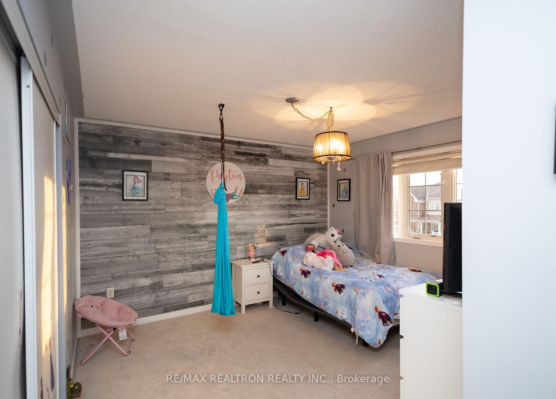 Photo 17 of 119 William Cowles Drive, Clarington, Bowmanville — HOMEH
