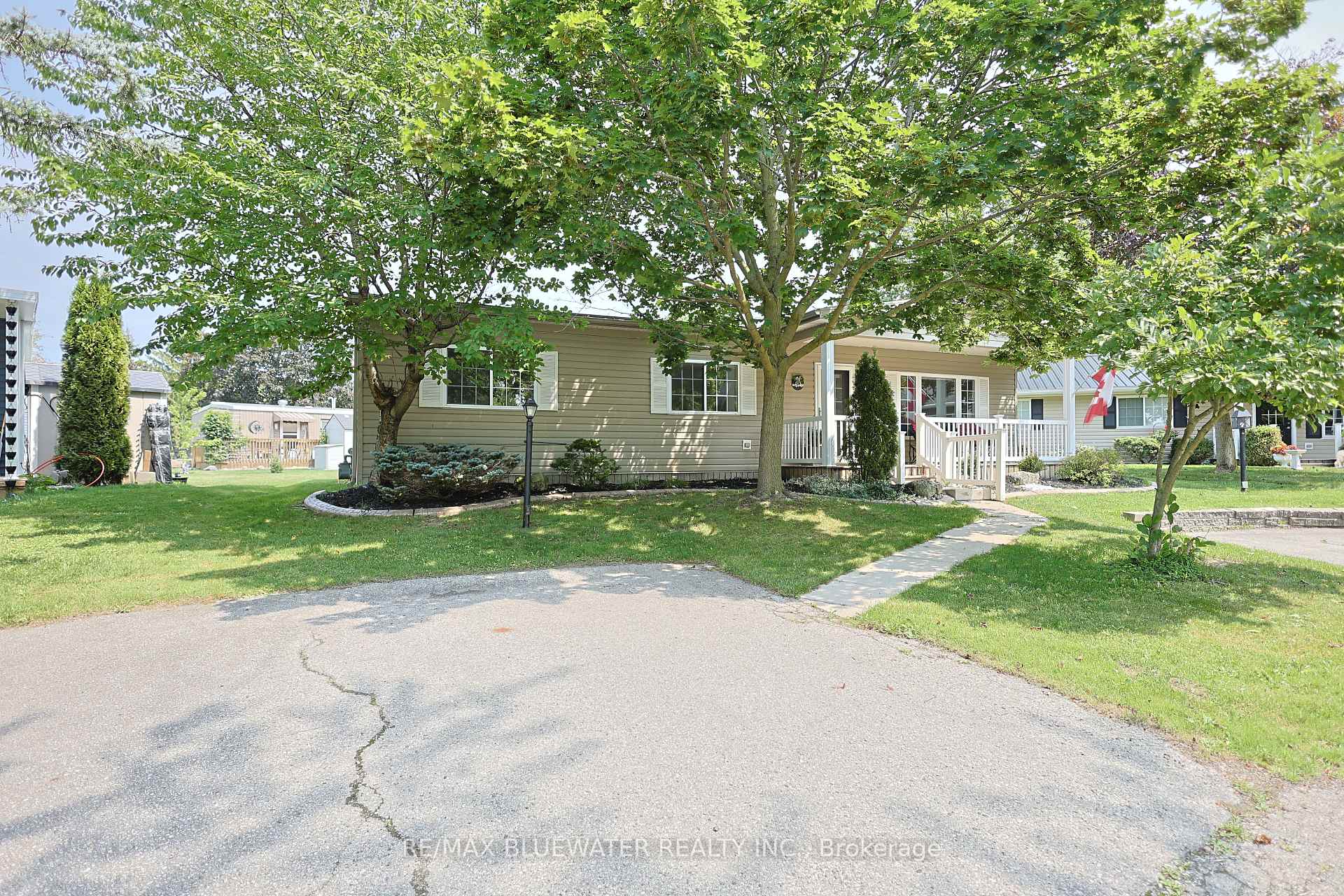 Photo 4 of 288 Concord Drive, South Huron, Stephen — HOMEH