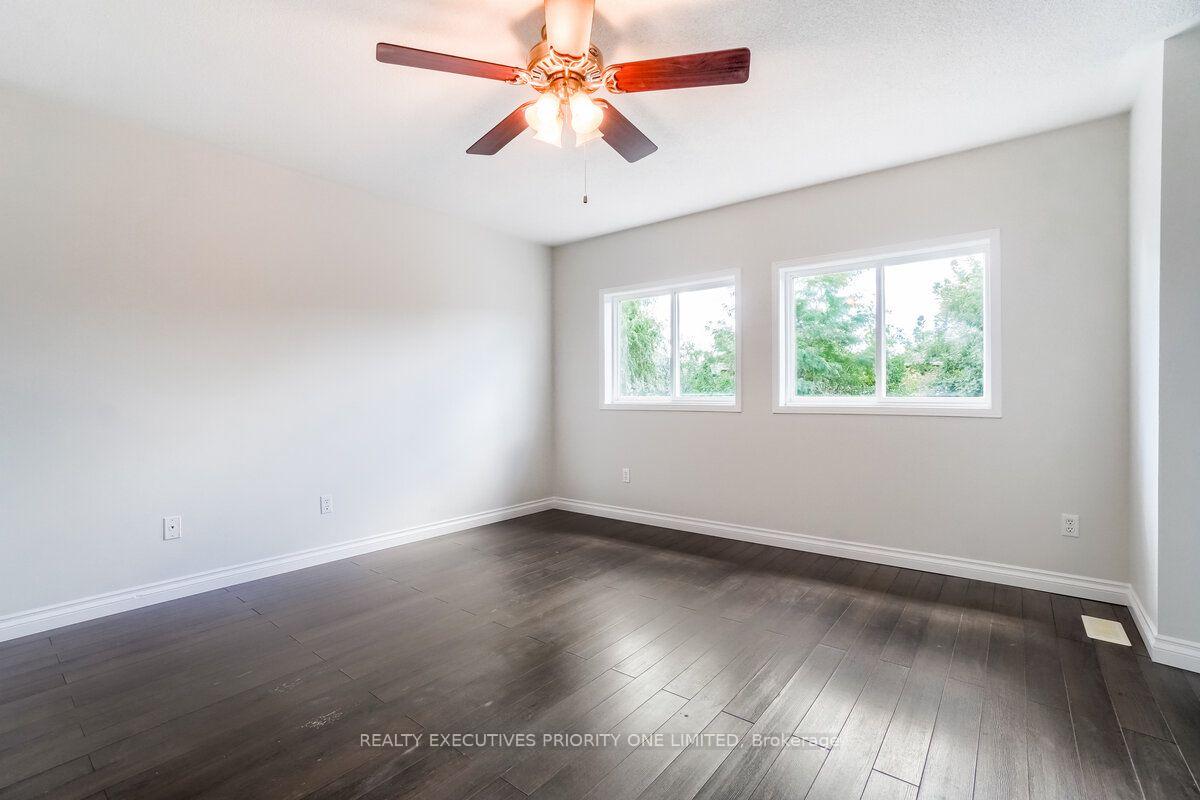 Photo 19 of 17 Drake Drive, Barrie, Painswick South — HOMEH