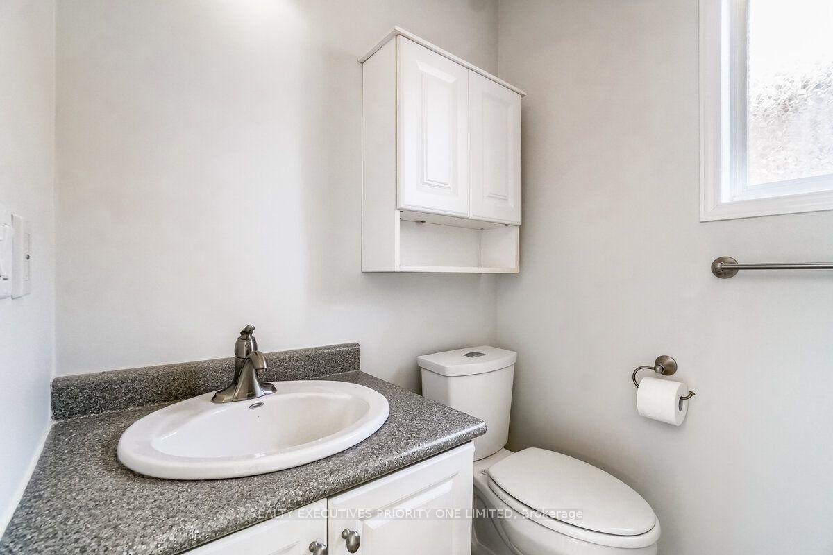 Photo 22 of 17 Drake Drive, Barrie, Painswick South — HOMEH