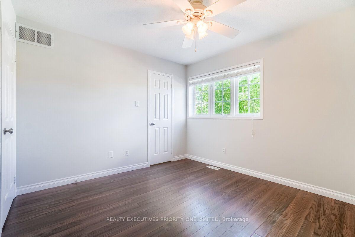 Photo 26 of 17 Drake Drive, Barrie, Painswick South — HOMEH
