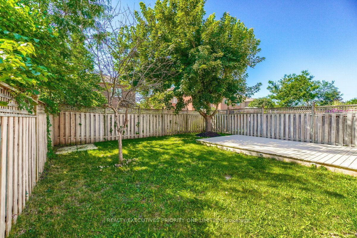 Photo 43 of 17 Drake Drive, Barrie, Painswick South — HOMEH