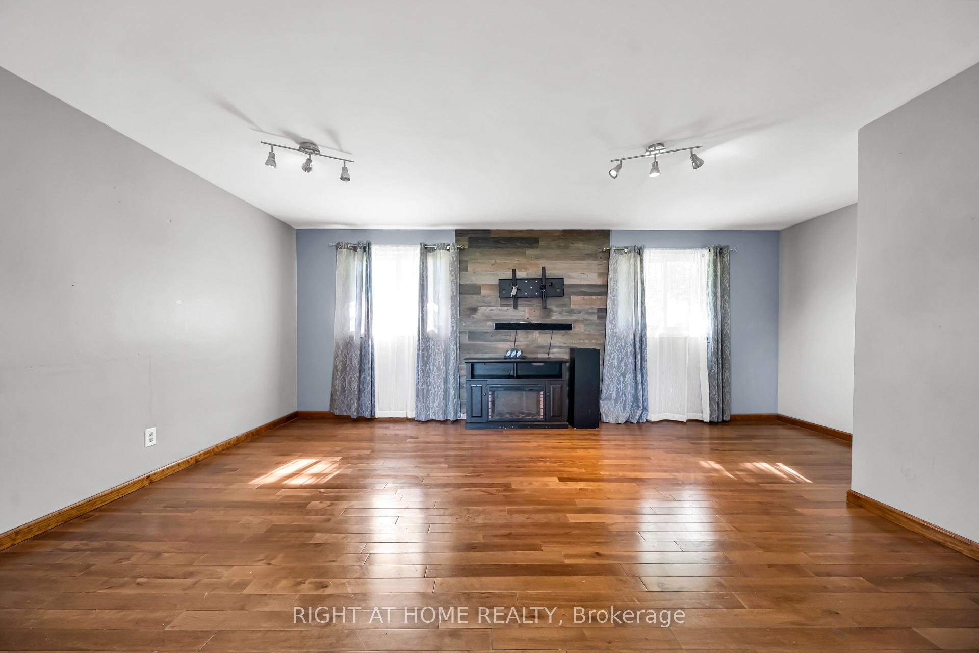 Photo 28 of 2288 Binbrook Road, Hamilton, Rural Glanbrook — HOMEH