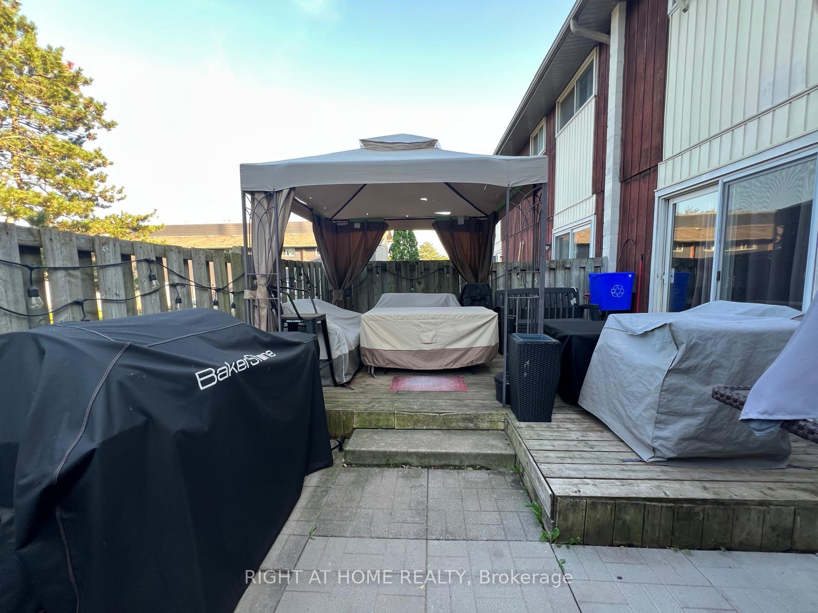 Photo 3 of Unit 81, 135 Chalmers Street S, Cambridge, Christopher-Champlain — HOMEH