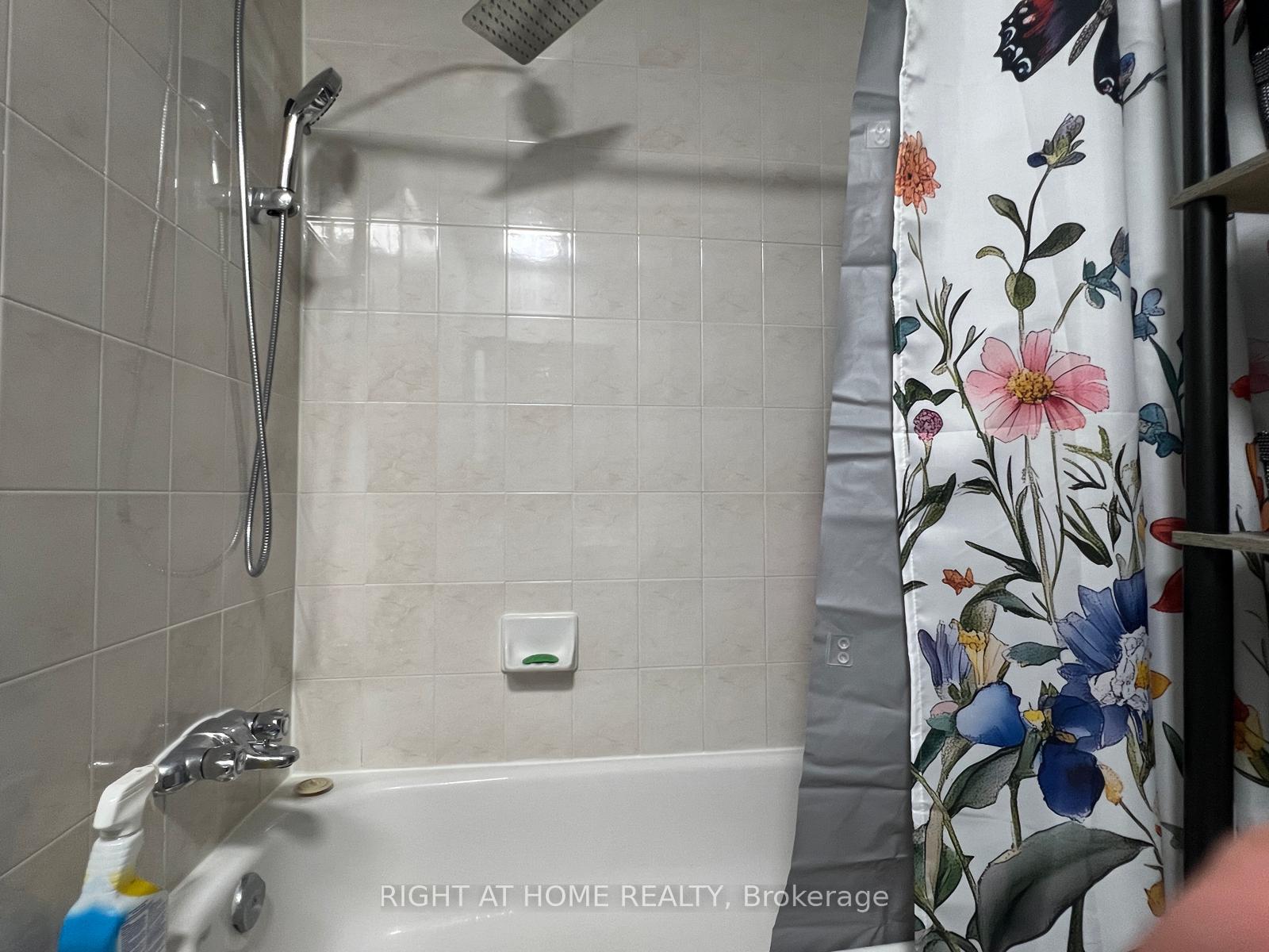 Photo 9 of Unit 81, 135 Chalmers Street S, Cambridge, Christopher-Champlain — HOMEH