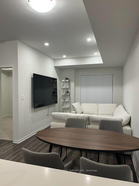 Photo 7 of Unit 230, 131 Honeycrisp Crescent, Vaughan, Vaughan Corporate Centre — HOMEH