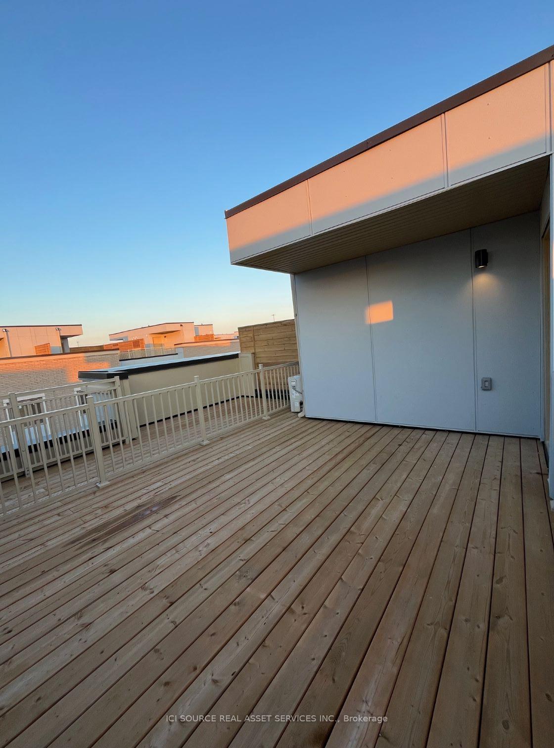 Photo 17 of Unit 230, 131 Honeycrisp Crescent, Vaughan, Vaughan Corporate Centre — HOMEH
