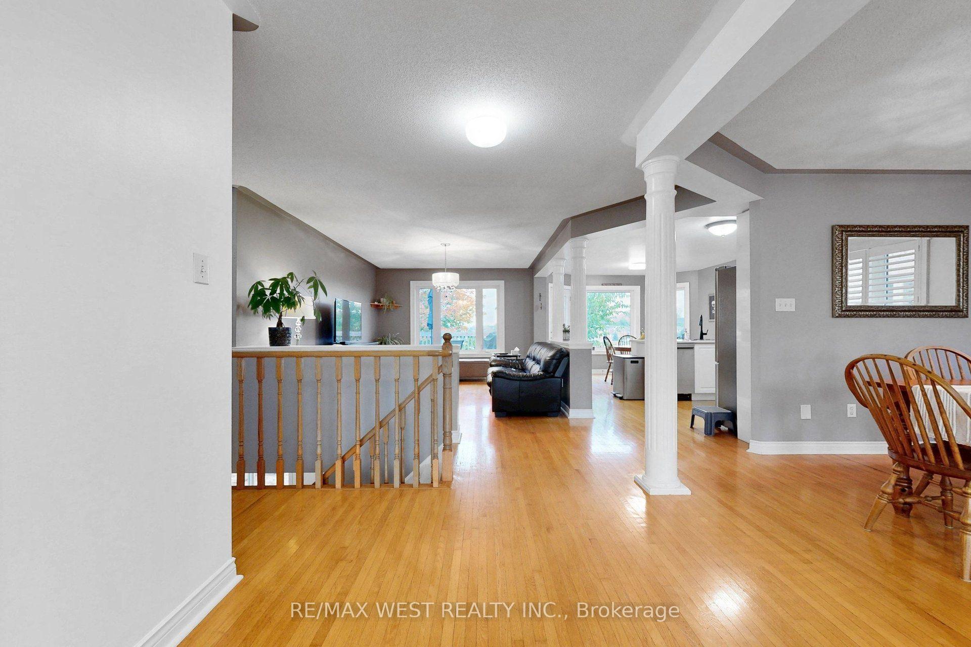 Photo 8 of 11 Brand Court, Ajax, Central — HOMEH