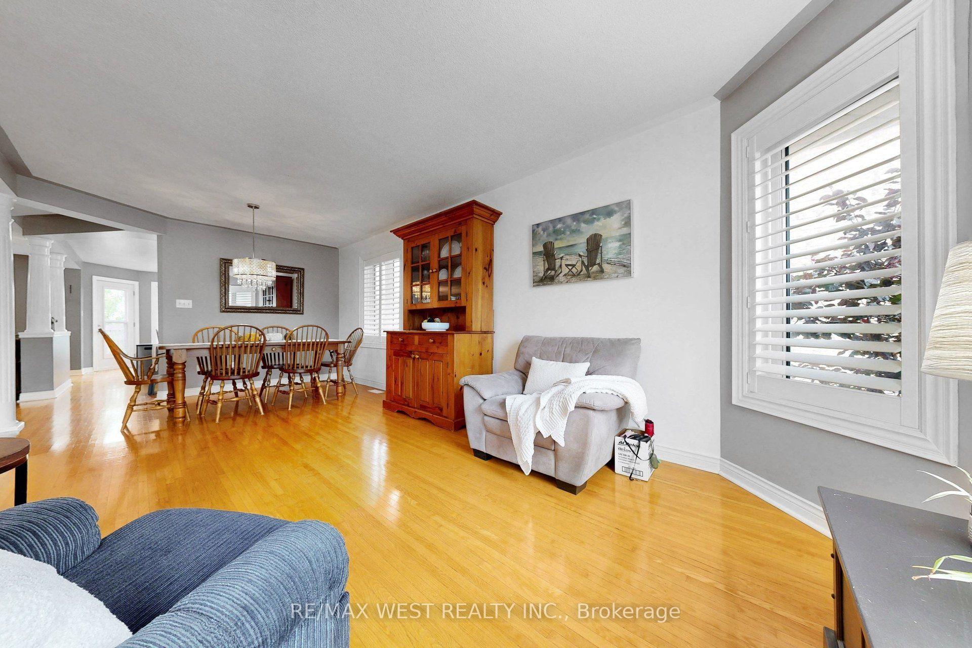 Photo 12 of 11 Brand Court, Ajax, Central — HOMEH