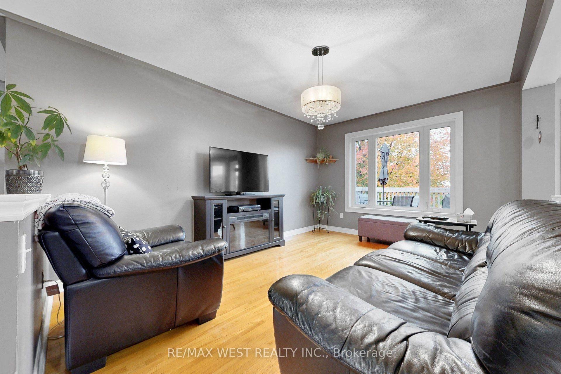 Photo 25 of 11 Brand Court, Ajax, Central — HOMEH