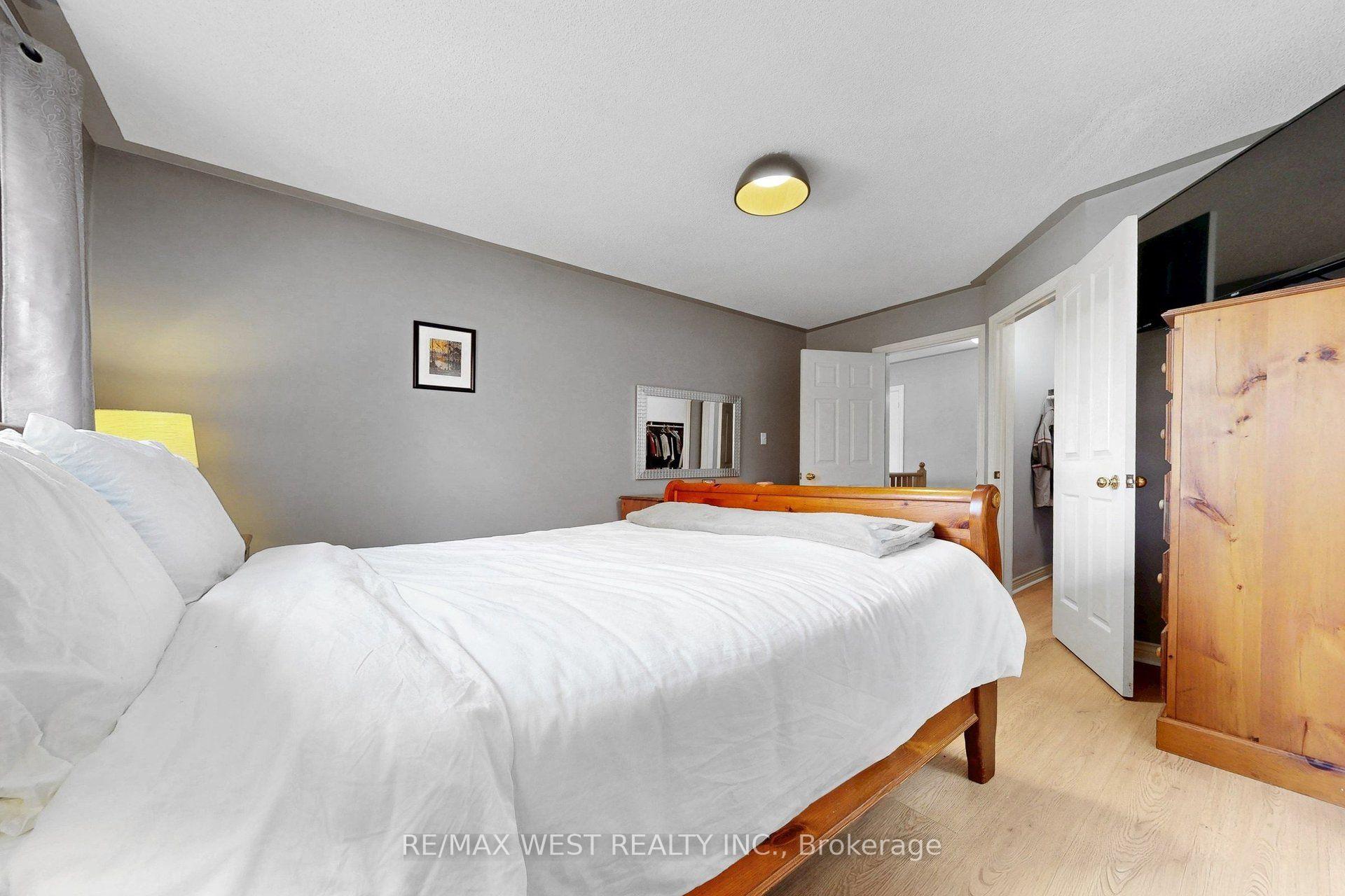 Photo 27 of 11 Brand Court, Ajax, Central — HOMEH