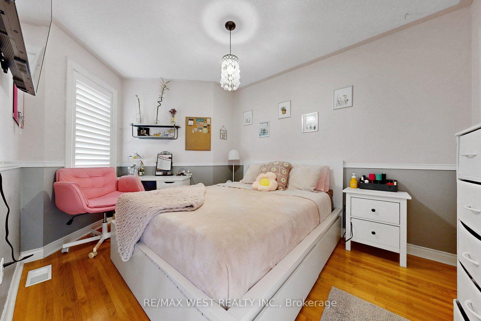 Photo 31 of 11 Brand Court, Ajax, Central — HOMEH