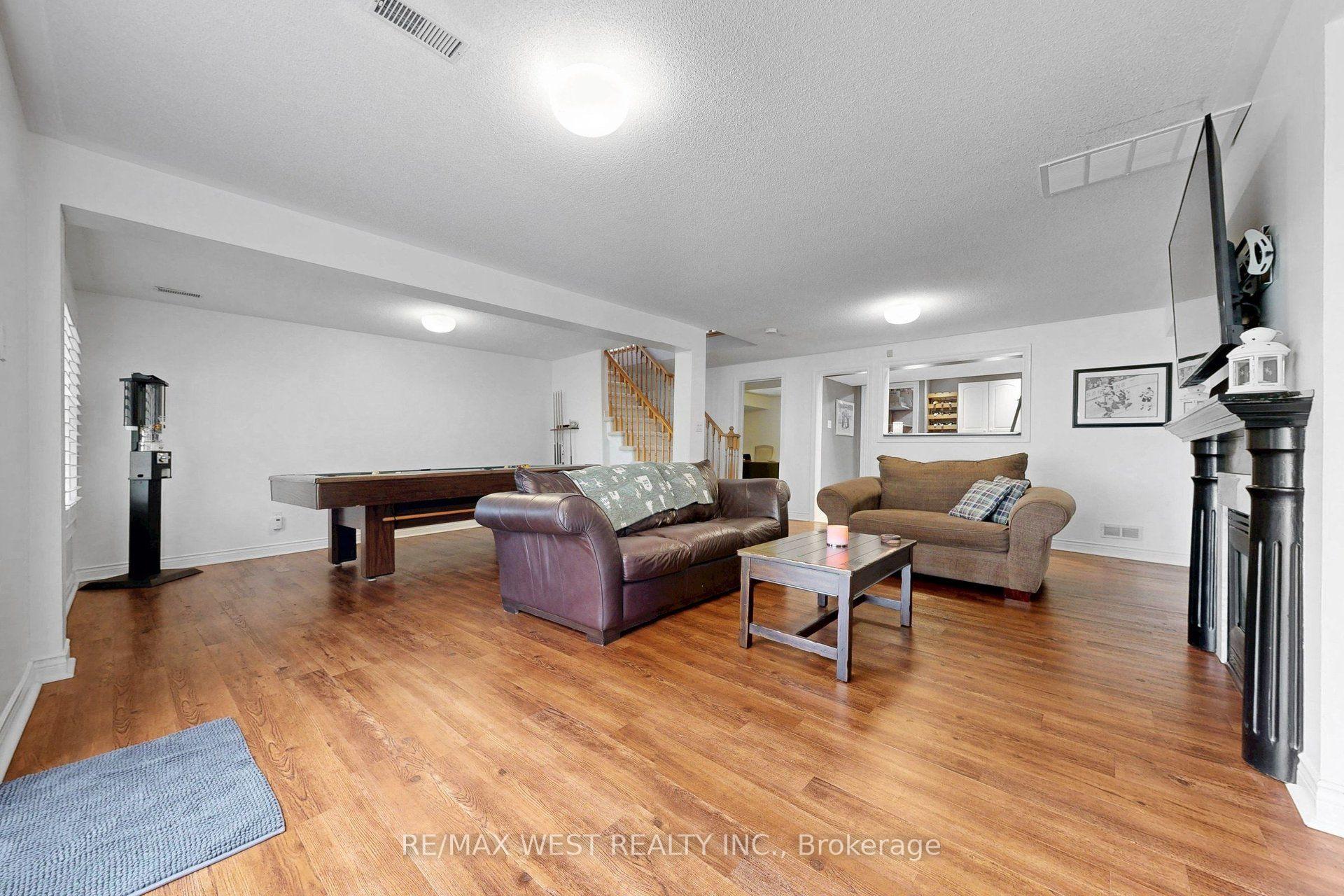 Photo 38 of 11 Brand Court, Ajax, Central — HOMEH