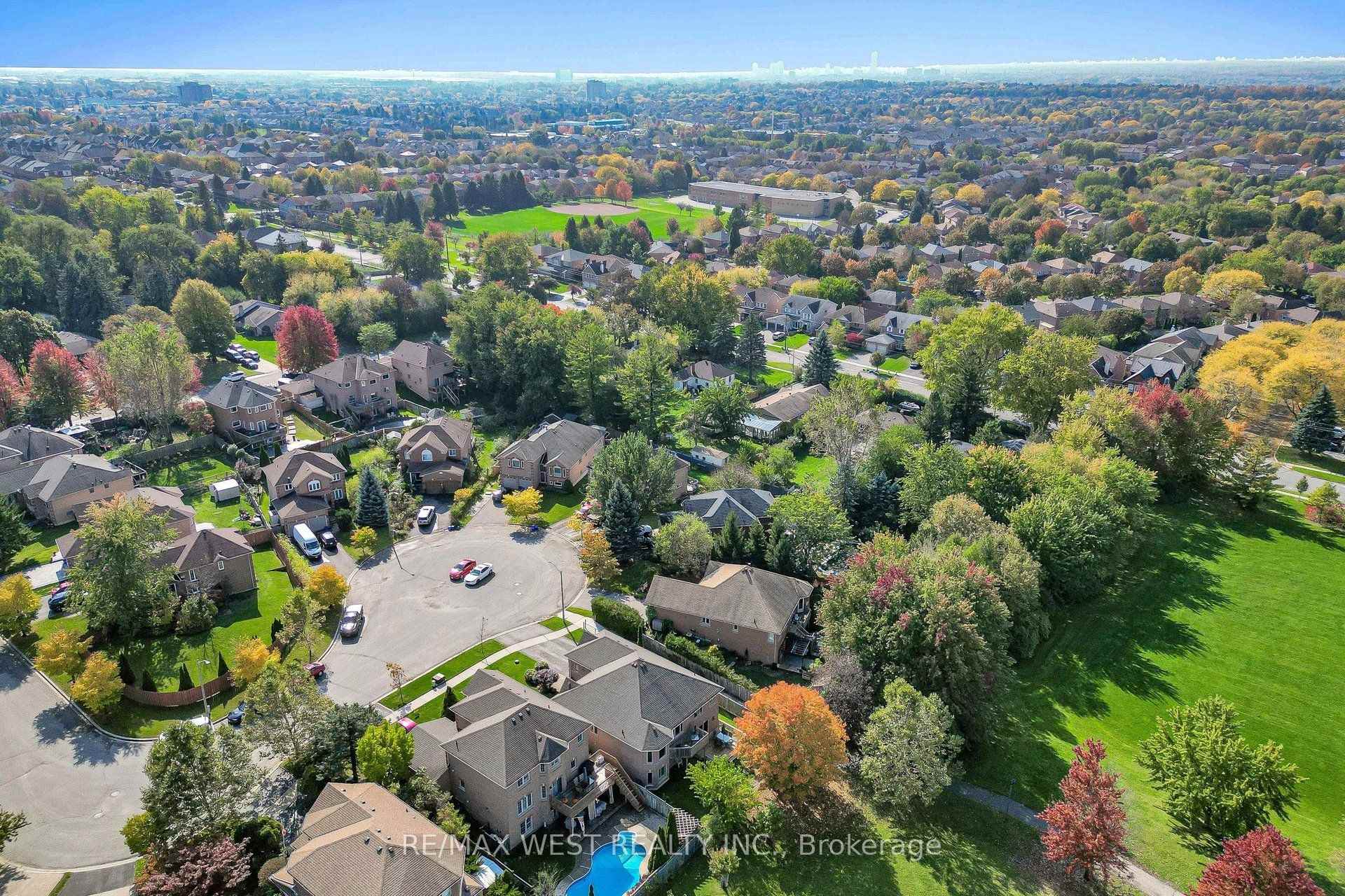 Photo 71 of 11 Brand Court, Ajax, Central — HOMEH