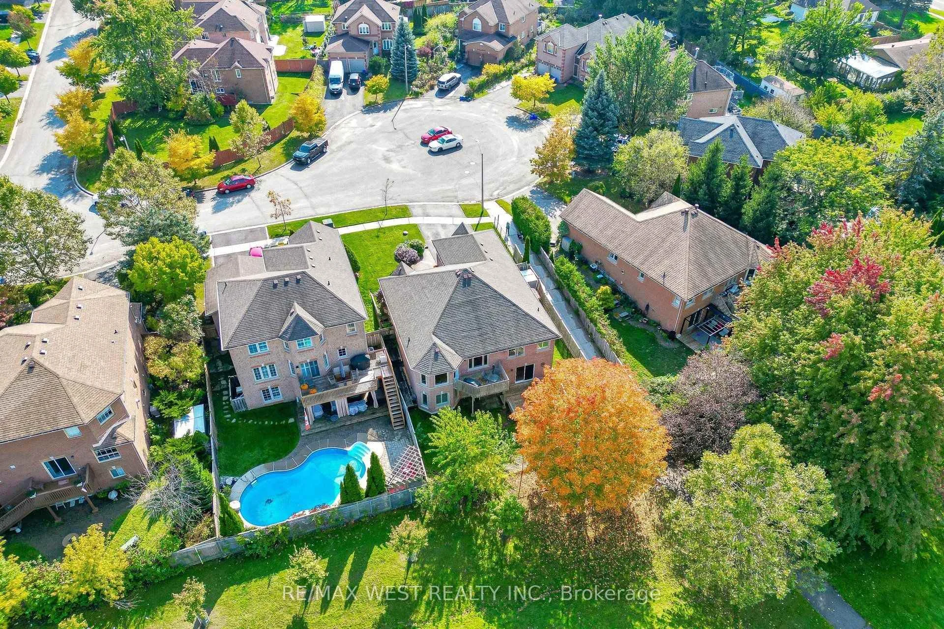 Photo 48 of 11 Brand Court, Ajax, Central — HOMEH