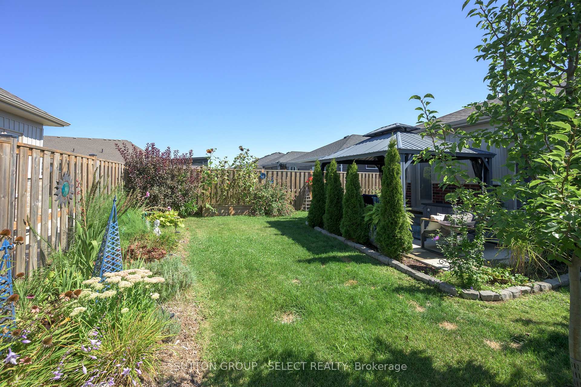 Photo 9 of 99 Lanz Boulevard, Chatham-Kent, Blenheim — HOMEH