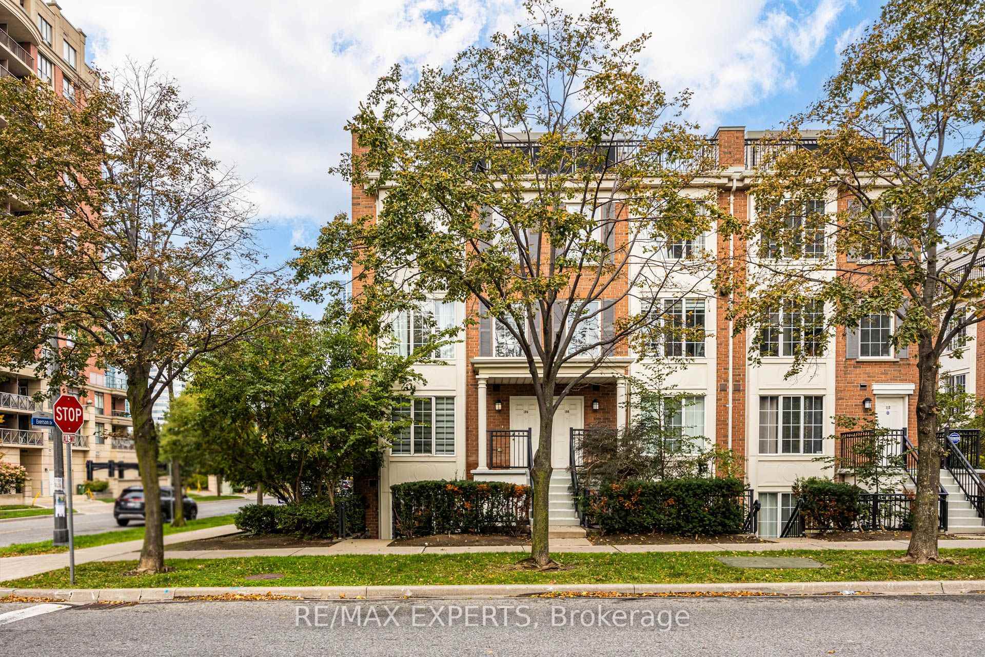 Photo 2 of Unit 104, 3 Everson Drive, North York, Willowdale East — HOMEH