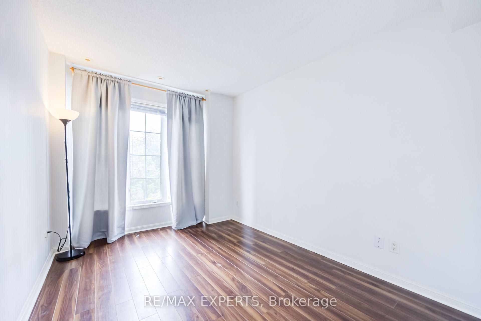 Photo 11 of Unit 104, 3 Everson Drive, North York, Willowdale East — HOMEH